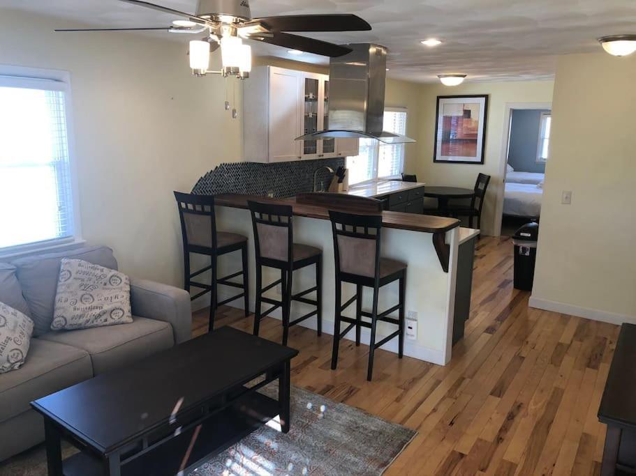 Entire Apartment Close To Downtown - 2 Queen Beds Springfield Luaran gambar