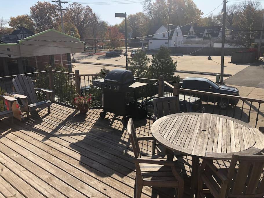 Entire Apartment Close To Downtown - 2 Queen Beds Springfield Luaran gambar